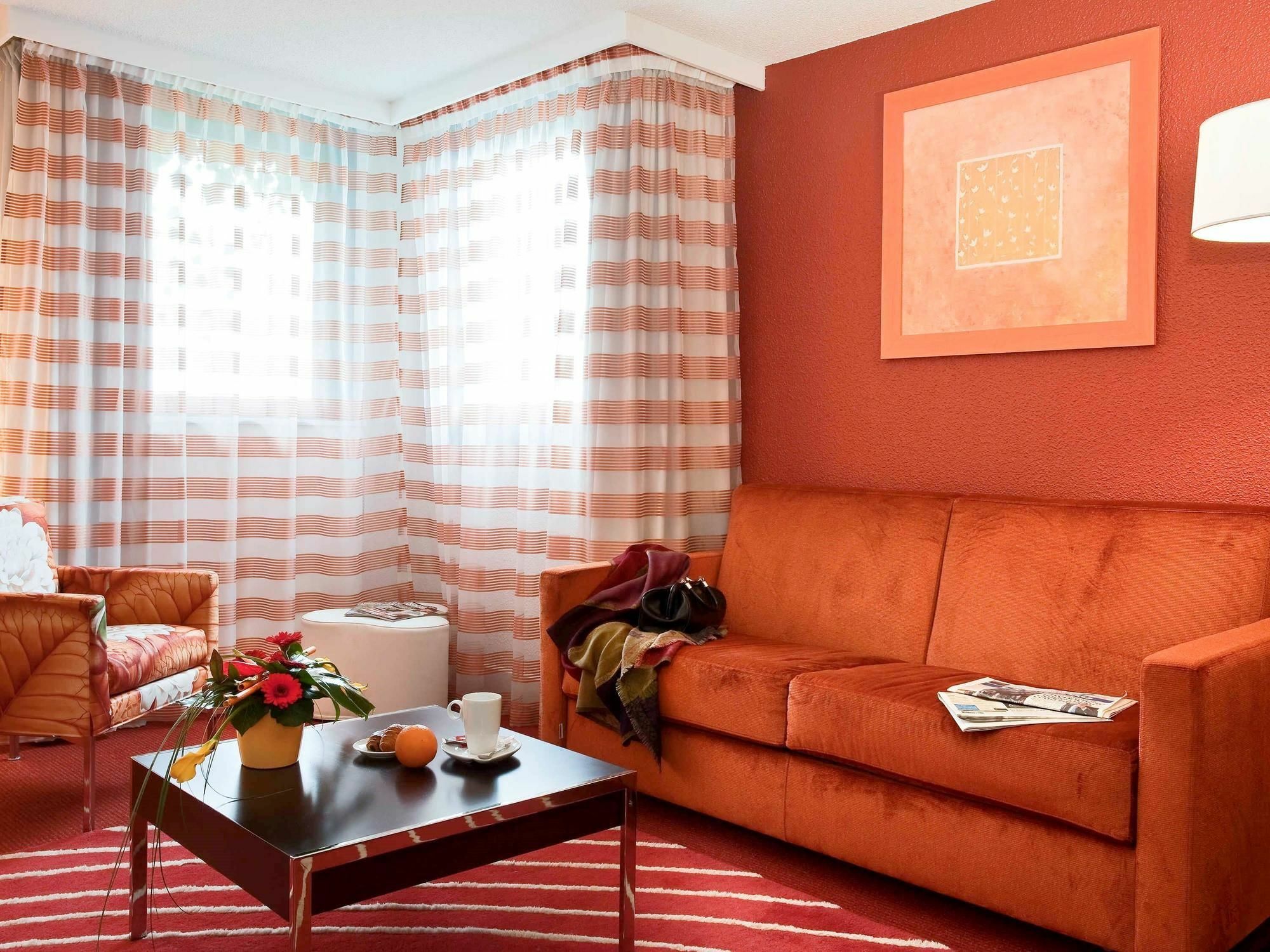 Mercure Pau Palais Des Sports Экстерьер фото