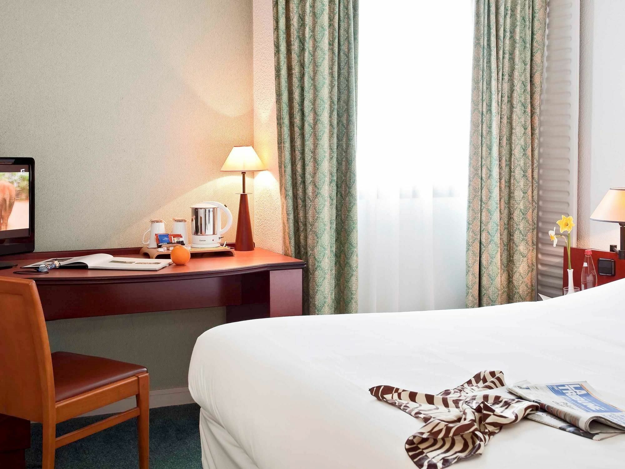 Mercure Pau Palais Des Sports Экстерьер фото