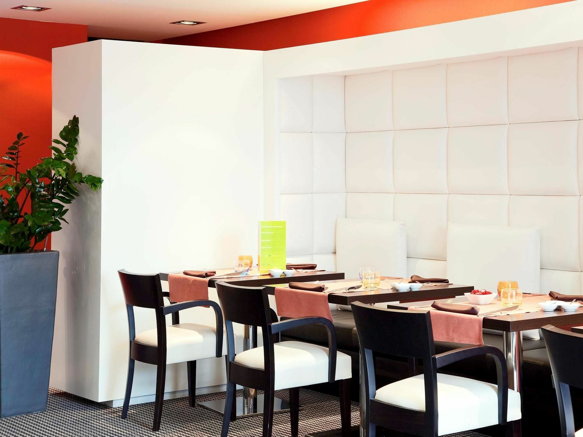 Mercure Pau Palais Des Sports Экстерьер фото